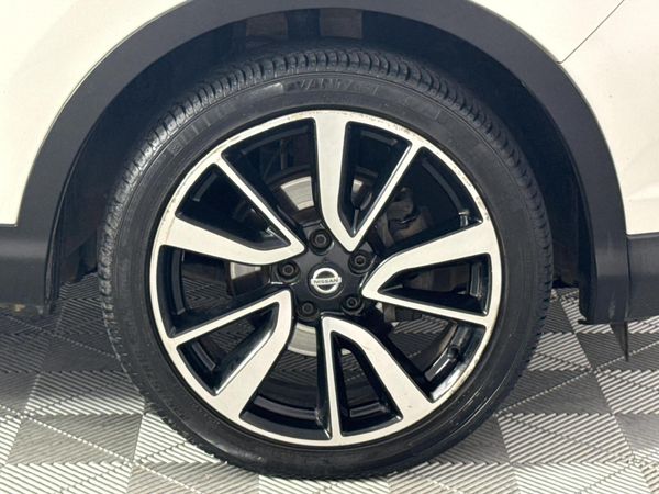 2014-Nissan-Qashqai-15-dCi-Acenta-Design image:4