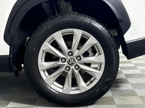 2023-Toyota-Corolla-Cross-18-XS image:6