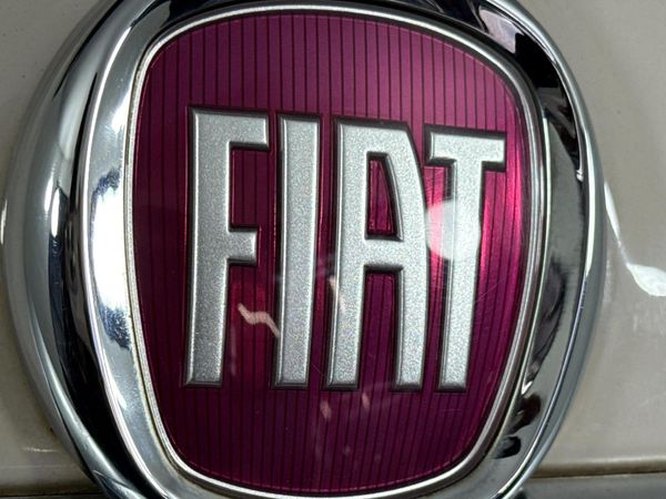 2017-Fiat-500X-14T-Cross image:11
