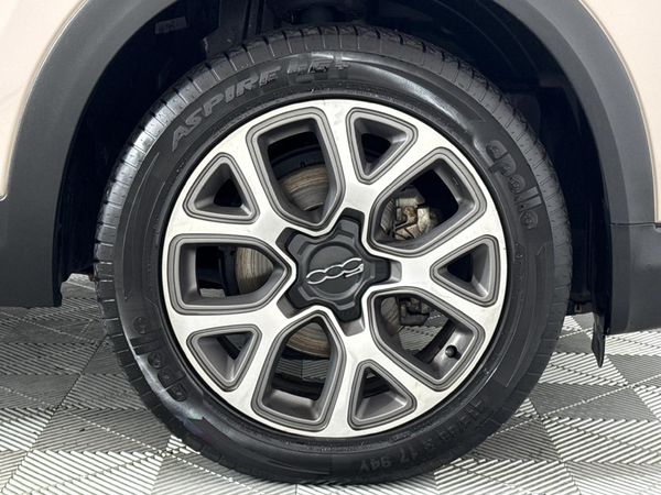 2017-Fiat-500X-14T-Cross image:4