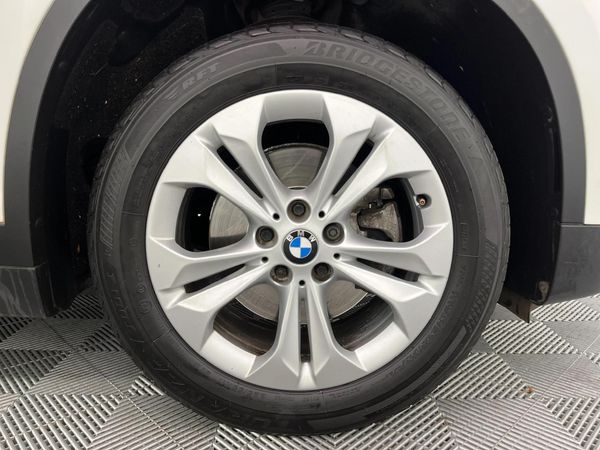 2016-BMW-X1-sDrive18i-Auto image:4