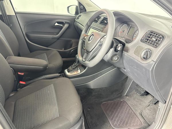 2024-Volkswagen-Polo-Vivo-16-Comfortline-Auto-5-dr image:9