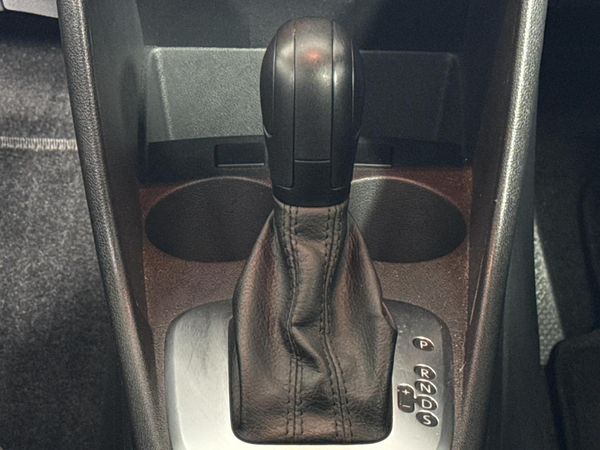 2024-Volkswagen-Polo-Vivo-16-Comfortline-Auto-5-dr image:10