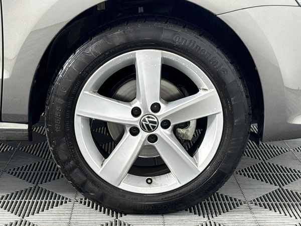2024-Volkswagen-Polo-Vivo-16-Comfortline-Auto-5-dr image:5