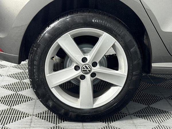 2024-Volkswagen-Polo-Vivo-16-Comfortline-Auto-5-dr image:7