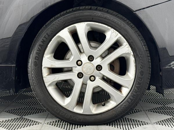 2010-Ford-Focus-18-Si-5-dr image:5
