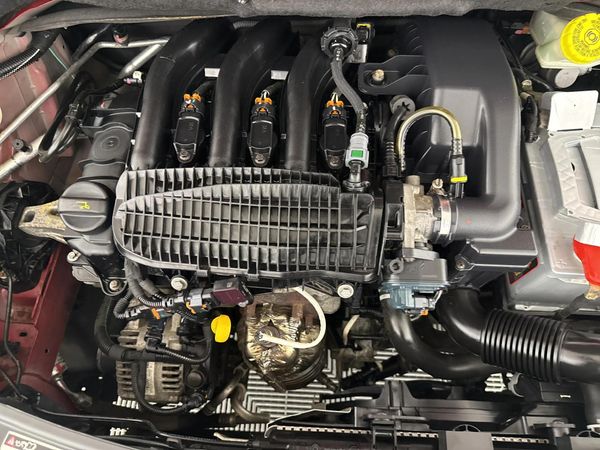 2014-Peugeot-208-12-VTi-Access-5-dr image:13