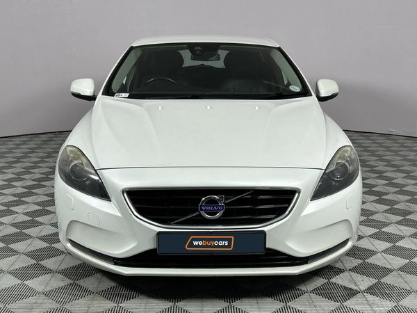 2014-Volvo-V40-D2-Excel image:14