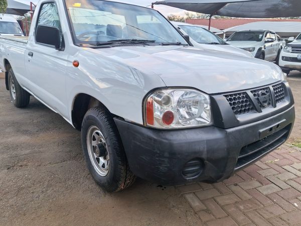 2014-Nissan-NP300-20i-LWB-SC image:2