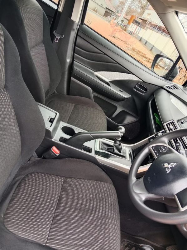 2024-Mitsubishi-Xpander-15 image:9