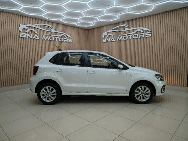 2024-Volkswagen-Polo-Vivo-16-Comfortline-Auto-5-dr image:3