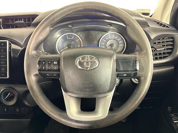 2017-Toyota-Hilux-24-GD-6-Raised-Body-SRX-Double-Cab image:11