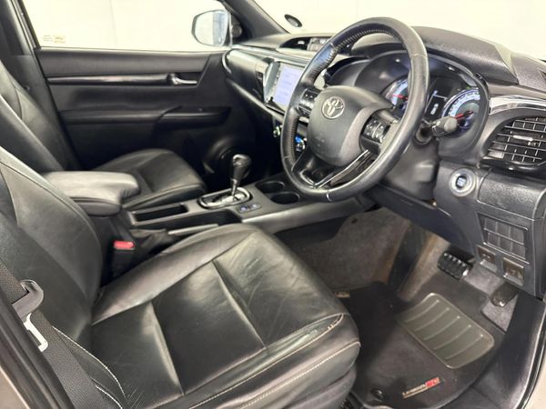 2019-Toyota-Hilux-28-GD-6-Raider-4x4-Auto-Double-Cab image:9