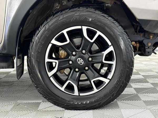 2019-Toyota-Hilux-28-GD-6-Raider-4x4-Auto-Double-Cab image:5