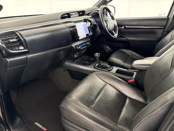 2019-Toyota-Hilux-28-GD-6-Raider-4x4-Auto-Double-Cab image:8