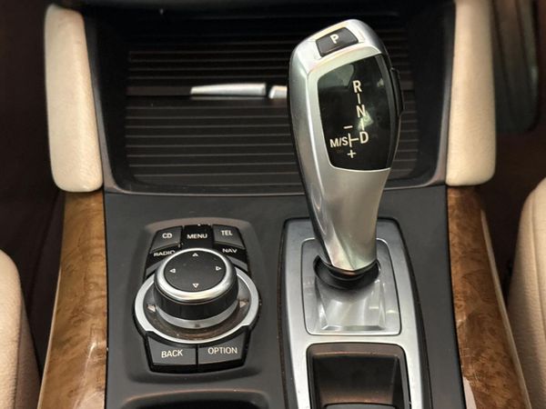 2010-BMW-X6-xDrive35i image:10