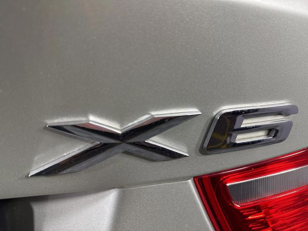 2010-BMW-X6-xDrive35i image:11