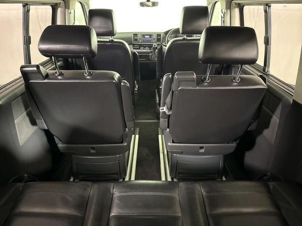 2016-Volkswagen-Caravelle-T6-20-BiTDI-Comfortline-Auto image:15