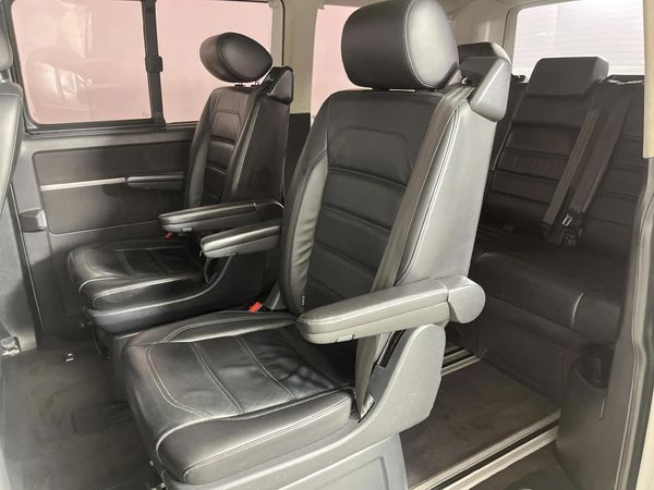 2016-Volkswagen-Caravelle-T6-20-BiTDI-Comfortline-Auto image:3