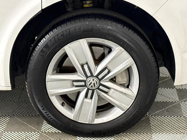 2016-Volkswagen-Caravelle-T6-20-BiTDI-Comfortline-Auto image:4