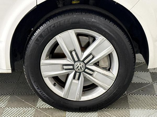 2016-Volkswagen-Caravelle-T6-20-BiTDI-Comfortline-Auto image:5