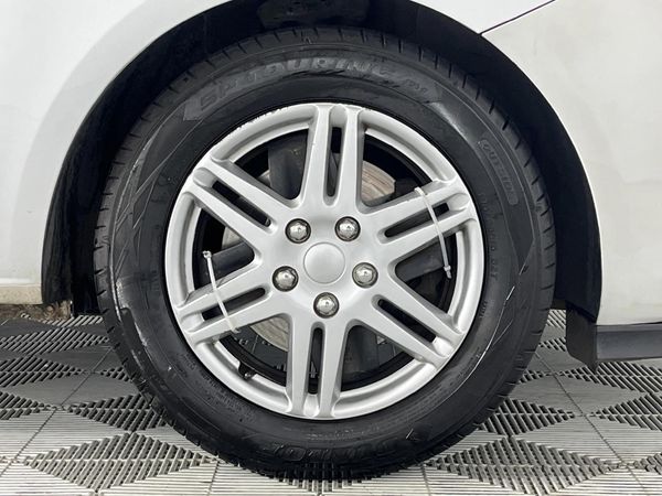 2017-Opel-Corsa-10T-EcoFlex-Essentia-5-dr image:5