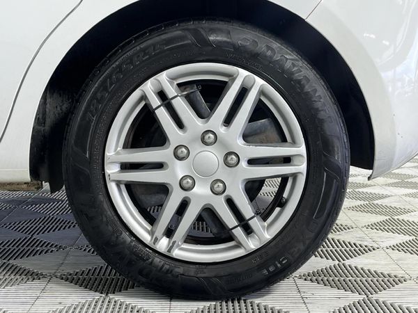 2017-Opel-Corsa-10T-EcoFlex-Essentia-5-dr image:6