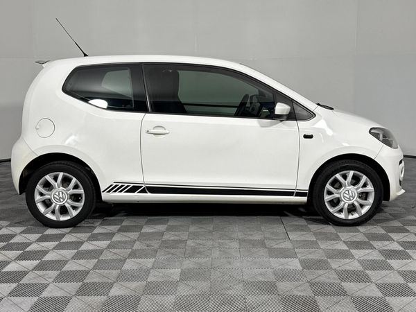 2015-Volkswagen-Up-Move-Up-10-3-dr image:13
