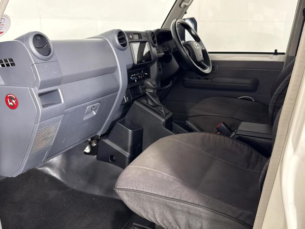 2024-Toyota-Land-Cruiser-79-28-GD-6-Auto-Double-Cab image:7