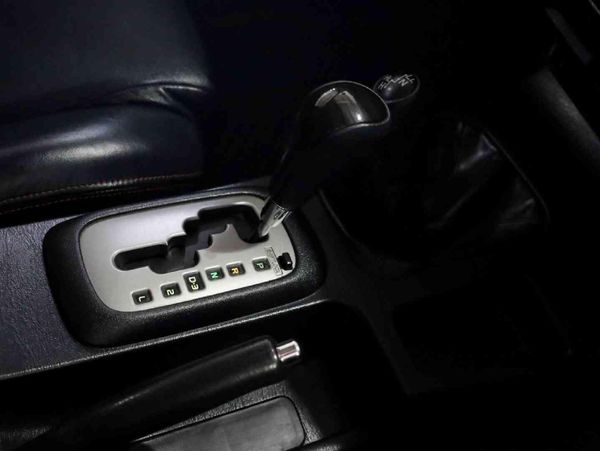 2015-Toyota-Fortuner-30-D-4D-4x4-Auto image:11