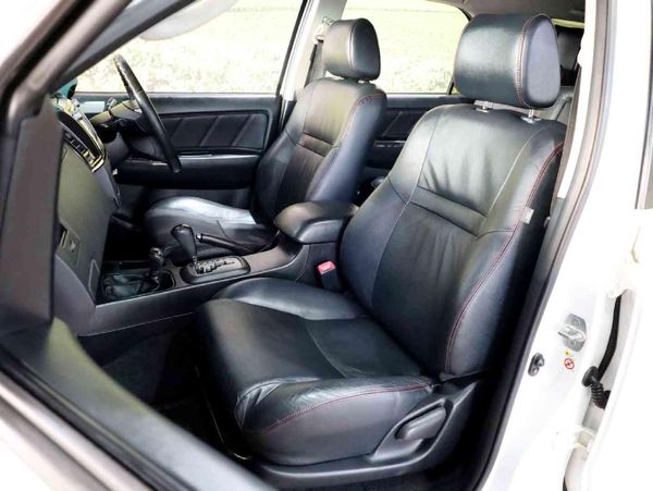 2015-Toyota-Fortuner-30-D-4D-4x4-Auto image:2