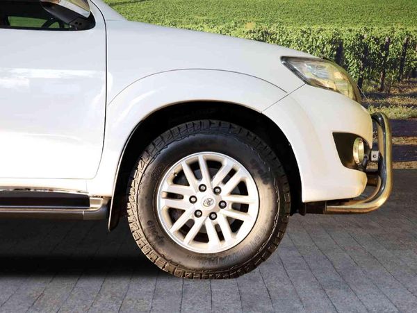 2015-Toyota-Fortuner-30-D-4D-4x4-Auto image:8