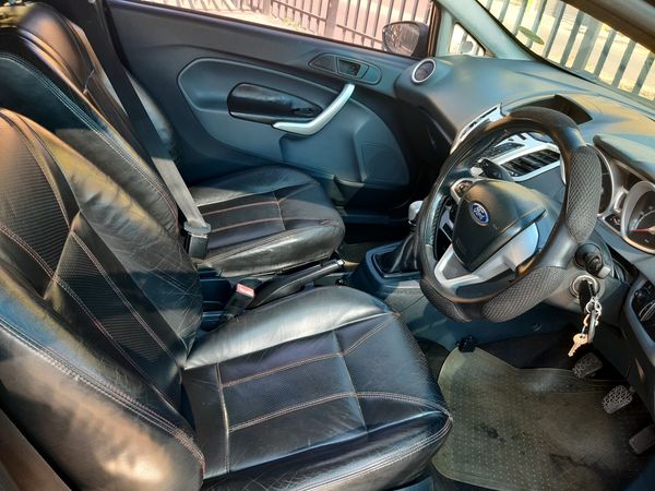 2011-Ford-Fiesta-Passion-For-Life image:21