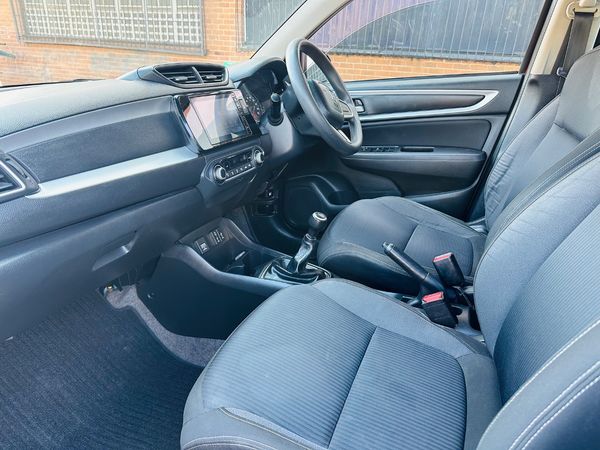2022-Honda-Amaze-12-Comfort image:6