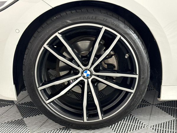 2022-BMW-3-Series-320i-M-Sport-Auto image:4