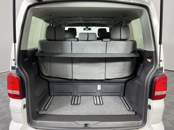 2014-Volkswagen-Caravelle-T5-20-BiTDI-Auto-4Motion image:13