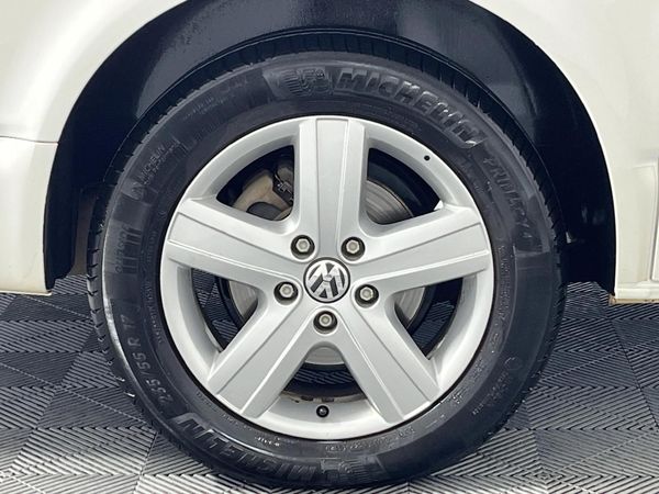 2014-Volkswagen-Caravelle-T5-20-BiTDI-Auto-4Motion image:7