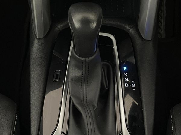 2025-Toyota-Corolla-Cross-18-XS image:10