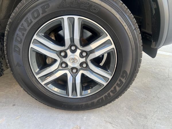2021-Toyota-Fortuner-2019-Toyota-Fortuner-24GD-6-Auto image:18