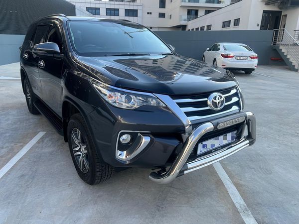 2021-Toyota-Fortuner-2019-Toyota-Fortuner-24GD-6-Auto image:1