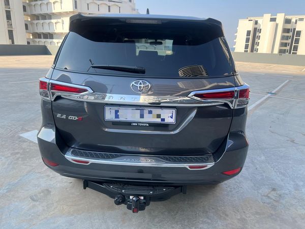 2021-Toyota-Fortuner-2019-Toyota-Fortuner-24GD-6-Auto image:6