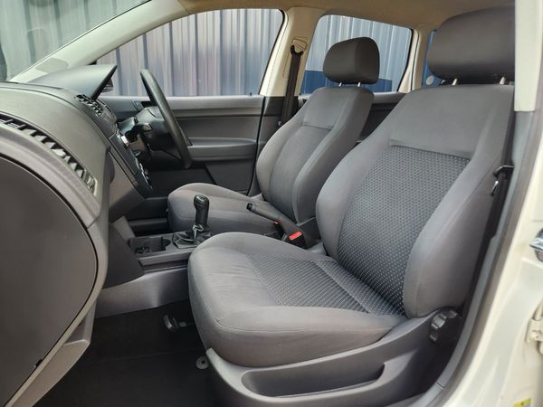 2014-Volkswagen-Polo-Vivo-14-Trendline-5-dr-ONE-OWNER image:12
