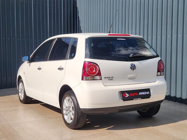 2014-Volkswagen-Polo-Vivo-14-Trendline-5-dr-ONE-OWNER image:4