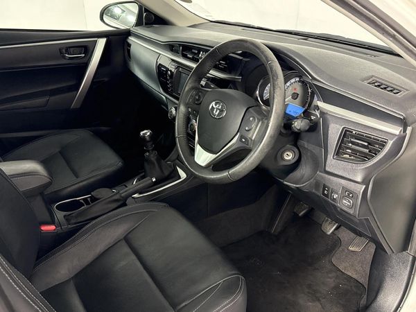 2014-Toyota-Corolla-16-Prestige image:9