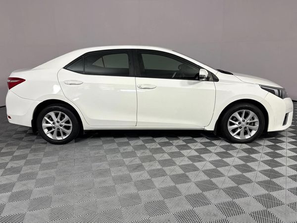 2014-Toyota-Corolla-16-Prestige image:17