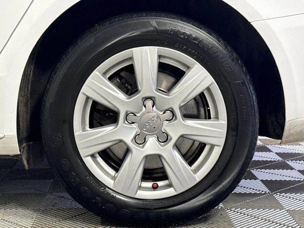 2011-Audi-A4-18-T-Attraction-Auto image:6