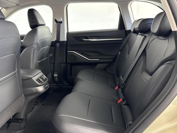 2026-Haval-H6-20T-Luxury-Auto image:2