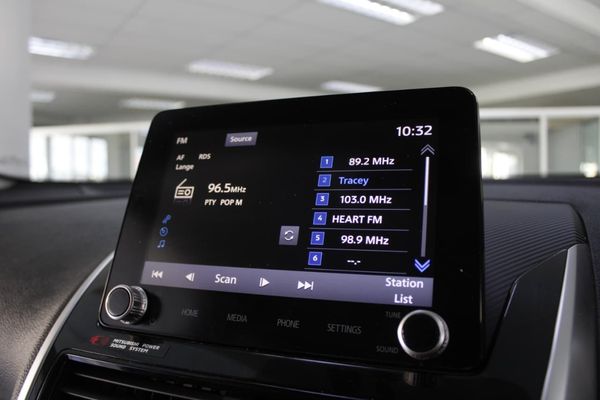 2023-Mitsubishi-Eclipse-Cross-AUTOMATIC image:15