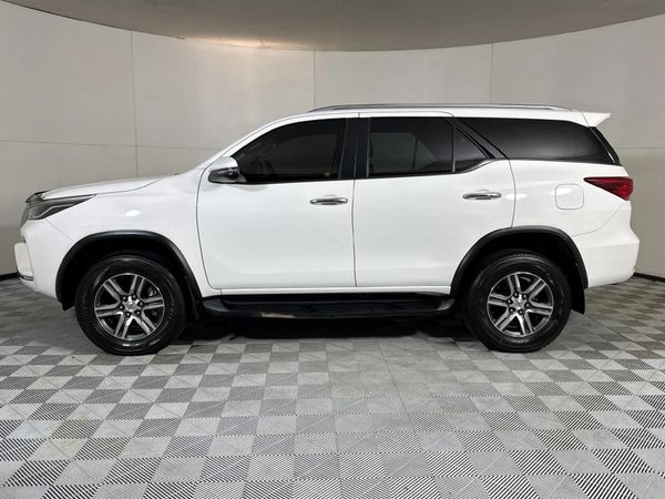 2022-Toyota-Fortuner-24-GD-6-4x4-Auto image:17