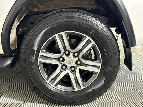 2022-Toyota-Fortuner-24-GD-6-4x4-Auto image:6